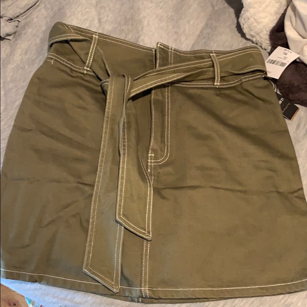 High Waisted Green Skirt